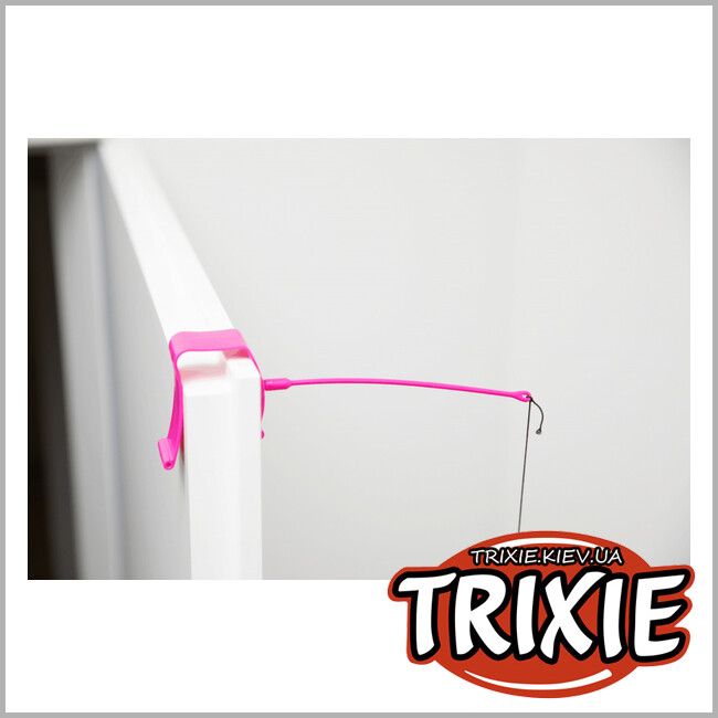 ТРИКСИ Украина - Игрушка-кормушка TRIXIE на дверь (9 см/190 см, с перьями/розовая)